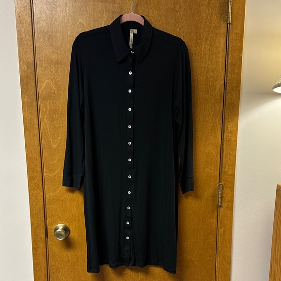 COMFY USA. Black Button-Down Dress. Size M. Wear as dress or cover-up. - Picture 1 of 5